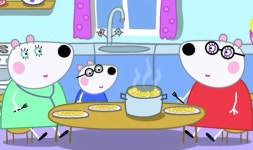 Peppa Pig introduces first same-sex couple after petition | TV & Radio | Showbiz & TV | Express.co.uk Peppa Pig introduces first... 