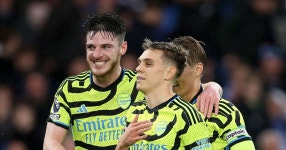 Arsenal nine per cent more likely to win Premier League because of Man Utd | Football | Sport | Express.co.uk Arsenal nine per... 
