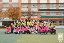 [현장에서] 학교로 찾아가는 축구 ‘Let’s Play 축구교실’ : 서울시청, 화천KSPO와 1-1 무승부...첫 승점