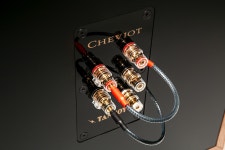 스피커의 본질에 대한 진지한 탐구 Tannoy Cheviot : 하이엔드 오디오 리뷰 - 앰프·스피커·DAC·케이블·액세서리 | HIFICLUB