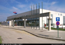 LDPL | Airport | Terminal | Florian Negele | JetPhotos