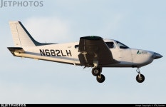 N682LH | Piper PA-28-181 Archer TX | L3Harris Airline Academy | SFB_Spotter | JetPhotos