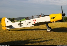 F-AZCE | Pilatus P-2-05 | Private | C. v. Grinsven | JetPhotos