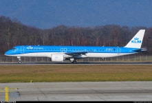 PH-NXG | Embraer 190-400STD | KLM Cityhopper | Jeremy Denton | JetPhotos