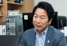 라디오/TV인터뷰-[인터뷰] 김종인 인천시의회 민주당 원내대표 "주민 눈높이서 정책·예산 점검"  내용 | 인천광역시의회 의원>의원동정