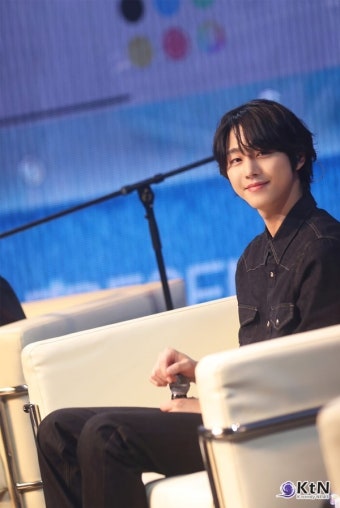 안효섭, 글로벌 투어 '더 프레젠트 쇼'로 한류 새 바람...日서 열기로 증명 < 연예 < 뉴스 < 기사본문 - KtN (K trendy NEWS) 안효섭, 글로벌 투어...