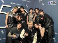 스트레이 키즈, 아메리칸 뮤직 어워드에서 엔싱크 트리뷰트... 스트레이 키즈, 아메리칸 뮤직 어워드에서 엔싱크 트리뷰트 무대로 美... 