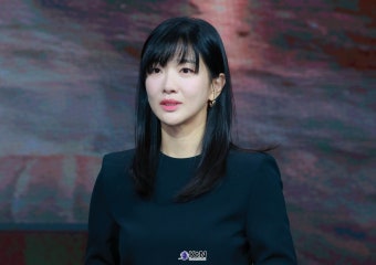 [KtN 포토] 정윤하, 넷플릭스 '트렁크' 제작발표회 처음...수줍은 미소 < KtN포토 < 뉴스 < 기사본문 - KtN (K trendy NEWS) [KtN 포토] 정윤하...