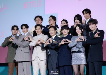 [KtN 포토] 화기애애한 오징어 게임 시즌2 제작발표회 현장 < 연예/스포츠 < 뉴스 < 기사본문 - KtN (K trendy NEWS) [KtN 포토] 화기애애한...