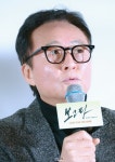[KtN 포토] 김종수, 송중기 아버지가 변화하는 모습 잘 보여주고... [KtN 포토] 김종수, 송중기 아버지가 변화하는 모습 잘 보여주고 싶었다