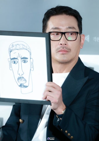 [KtN 포토] 하정우, 분노 끝에 연민이 있는 영화 '브로큰' < KtN포토 < 뉴스 < 기사본문 - KtN (K trendy NEWS) [KtN 포토] 하정우, 분노 끝에...