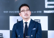 [KtN 포토] 하정우, 지금까지 영화에서 봤던 하정우의 모든 모습... 포토] 하정우, 지금까지 영화에서 봤던 하정우의 모든 모습 담긴 영화... 