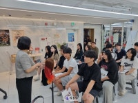 [K-뷰티 교육 트렌드] 미용 명장 윤수미 기능장, K-뷰티 인재들에게... 트렌드]  미용 명장 윤수미 기능장, K-뷰티 인재들에게 꿈과 비전 전해