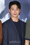 [KM포토] 김성규 짙은 눈빛 < 포토뉴스 < 미디어뷰 < 기사본문 - 한국미디어뉴스통신 [KM포토] 김성규 짙은 눈빛 - 한국미디어뉴스통신