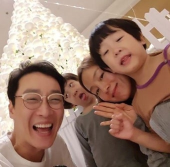 아내 문정원 복귀 알리자...이휘재가 전한 안타까운 근황 < 방송연예... 아내 문정원 복귀 알리자...이휘재가 전한 안타까운 근황
