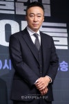 [KM포토] 이성민 분위기 반전~ < 포토뉴스 < 방송연예 < MP (Media Post) < 기사본문 - 한국미디어뉴스통신 [KM포토] 이성민 분위기 반전~