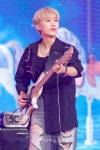 [KM포토] 하이파이 유니콘(Hi-Fi Un!corn) 기윤 연주에 진심인 표정... [KM포토] 하이파이 유니콘(Hi-Fi Un!corn) 기윤 연주에 진심인 표정