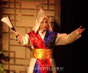 창작오페라 조선에서 온 리골레토, 국악의 매력 입은 무대로 곡성... 창작오페라 조선에서 온 리골레토, 국악의 매력 입은 무대로 곡성... 