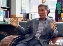완주조경수협동조합유통센터 | “유통창구를 통한 회원 간 조경수 직거래 정착위해 노력할 터” < 인터뷰 < 조경수 < 조경·경관 < 기사본문 - Landscape Times “유통창구를...