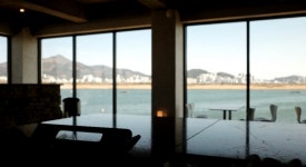 💌 Cornertable : 힘들게 쌓고 한순간에 무너지는 것들
