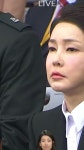 [근황] 뾰루퉁퉁한 대통령과 조는 배우자 - DPrime