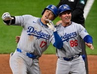상대 감독도 웃게 만드는 오타니 - 매니아 커뮤니티 메이저리그(MLB) 게시판