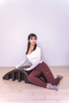뻣뻣하게 굳은 목-어깨-허리를 풀어주는 마법의 홈트 < TRAINING < 기사본문 - 맥스큐 뻣뻣하게 굳은 목-어깨-허리를 풀어주는 마법의 홈트