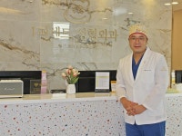 1퍼센트성형외과, 안전을 기초로 1대1 맞춤 성형수술 추구 < 新명의열전 < MDFOCUS < 기사본문 - 엠디저널 1퍼센트성형외과, 안전을 기초로... 