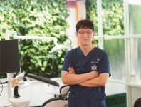 잎사귀치과병원, 각종 고난이도 사랑니 1분 이내 발치....붓기도 적고 회복도 빨라 < 병원&의원 < 의료/제약 < 기사본문 - 엠디저널 잎사귀치과병원... 