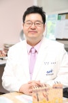중앙대학교병원 피부과 김범준 교수팀, < 동정 < PEOPLE & PHOTO < 기사본문 - 엠디저널 중앙대학교병원 피부과 김범준 교수팀,
