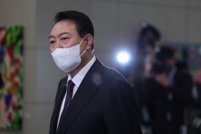 신문의 날 참석했던 윤 대통령, 방송의날 행사 불참에 축사도 없다... 미디어오늘 신문의 날 참석했던 윤 대통령, 방송의날 행사 불참에 축사도 없다