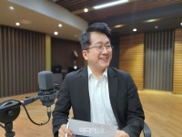 부끄러운 성공” < 사회 < 김도연 기자 - 미디어오늘 CBS ‘한판승부’ 앵커 “지지층 안심시키는 방송? 부끄러운 성공”