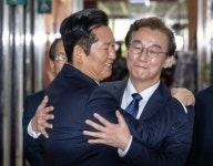 전재수 뇌물 무혐의, 보좌진엔 증거인멸 기소… “봐주기 아니냐”에 검찰 답변은 < 정치 < 조현호 기자 - 미디어오늘 전재수 뇌물 무혐의... 