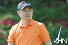 윤지훈영어교습소 | [mhn포토] 윤지훈, 시선은 볼에 고정