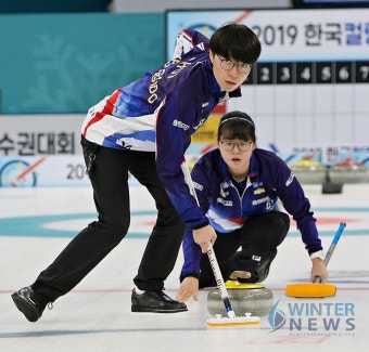 [컬링]경기도컬링연맹 A 팀, 컬링 믹스더블 결승 진출 < 윈터스포츠 < 스포츠종합 < 스포츠 < 기사본문 - MHN스포츠 / MHN Sports [컬링]...