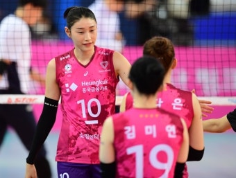 김연경 나혼자 어떡해…‘학폭의 덫’ 흥국생명 앞으로가 더 걱정 < 배구뉴스 < 스포츠뉴스 < 기사본문 - MHN스포츠 / 엔터테인먼트 뉴스 김연경...