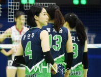 황연주 원조 에이스, 베테랑의 품격[포토] < 포토뉴스 < 배구 < 스포츠 < 기사본문 - MHN / 엠에이치앤 황연주 원조 에이스, 베테랑의 품격... 