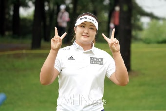 유해란 '신나는 브이'[포토] < 포토뉴스 < 골프 < 스포츠 < 기사본문 - MHNsports / MHN스포츠 유해란 '신나는 브이'[포토]