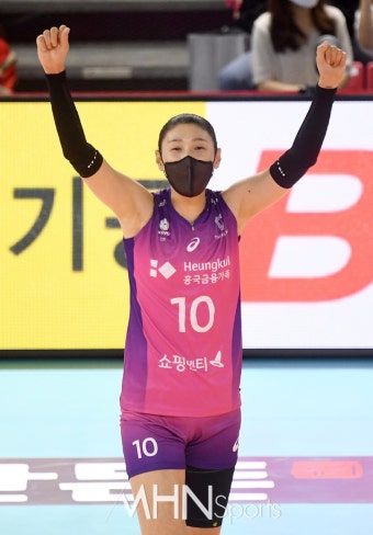 김연경 '배구황제'[포토] < 포토 < 배구 < 스포츠 < 기사본문 - MHN스포츠 김연경 '배구황제'[포토]