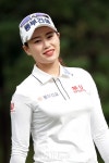 지한솔 우승자 솔짱 미소 가득[포토] < 포토 < 골프 < 스포츠 < 기사본문 - MHN 지한솔 우승자 솔짱 미소 가득[포토]