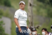 유해란 '타구 방향은 어디로'[포토] < 포토뉴스 < 골프뉴스 < 스포츠뉴스 < 기사본문 - MHNsports / MHN스포츠 유해란 '타구 방향은 어디로'[포토]