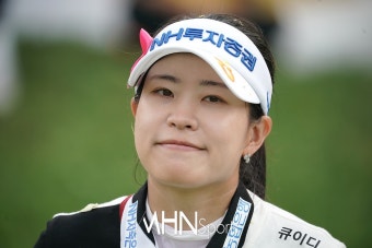 메이저 퀸 박민지 '우승 미소 삼종 세트'[포토] < 포토 < 골프 < 스포츠 < 기사본문 - MHN 메이저 퀸 박민지 '우승 미소 삼종 세트'[포토]