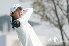 전우리 큰 키에서 나오는 강력 파워샷[포토] < 포토뉴스 < 골프 < 스포츠 < 기사본문 - MHN / 엠에이치앤 전우리 큰 키에서 나오는 강력 파워샷... 