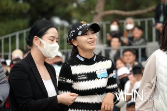[Ms포토]이가영 '행복한 생애 첫 우승' < 포토 < 골프 < 스포츠 < 기사본문 - MHN스포츠 [Ms포토]이가영 '행복한 생애 첫 우승'