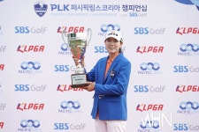 [Ms포토]이정민 PLK퍼시픽링스 코리아 챔피언십 초대 챔피언 < 포토뉴스 < 골프 < 스포츠 < 기사본문 - MHN / 엠에이치앤 [Ms포토]이정민... 