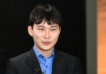 2006년 입단 박정환, 통산 1천승 달성…2012년 입단 신진서는?... 입단 박정환, 통산 1천승 달성…2012년 입단 신진서는? - MHN / 엠에이치앤