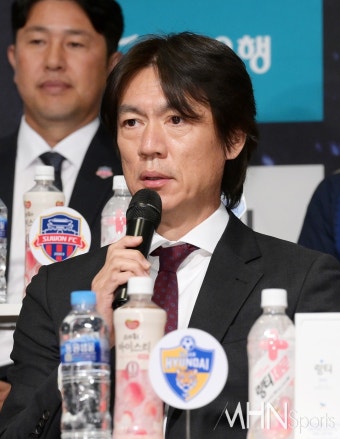 홍명보 감독, 유럽 출장 마무리 후 귀국 예정, 대한축구협회 특혜 시비 해명