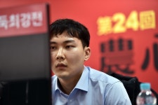 한국 바둑 2인자 박정환, 일본 1인자 격파…농심배 3연패 ‘성큼’... 한국 바둑 2인자 박정환, 일본 1인자 격파…농심배 3연패 ‘성큼’... 