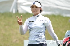 [Ms포토] 임희정 사막여우 승리의 브이 < 포토뉴스 < 골프 < 스포츠 < 기사본문 - MHN / 엠에이치앤 [Ms포토] 임희정 사막여우 승리의 브이... 