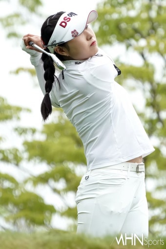 [Ms포토] 김우정 '홀인원 노리는 티샷' < 포토뉴스 < 골프뉴스 < 스포츠뉴스 < 기사본문 - MHNsports / MHN스포츠 [Ms포토] 김우정 '홀인원...